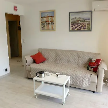 Apartment Parc Du Lavandou.6 アパート ル・ラヴァンドゥー